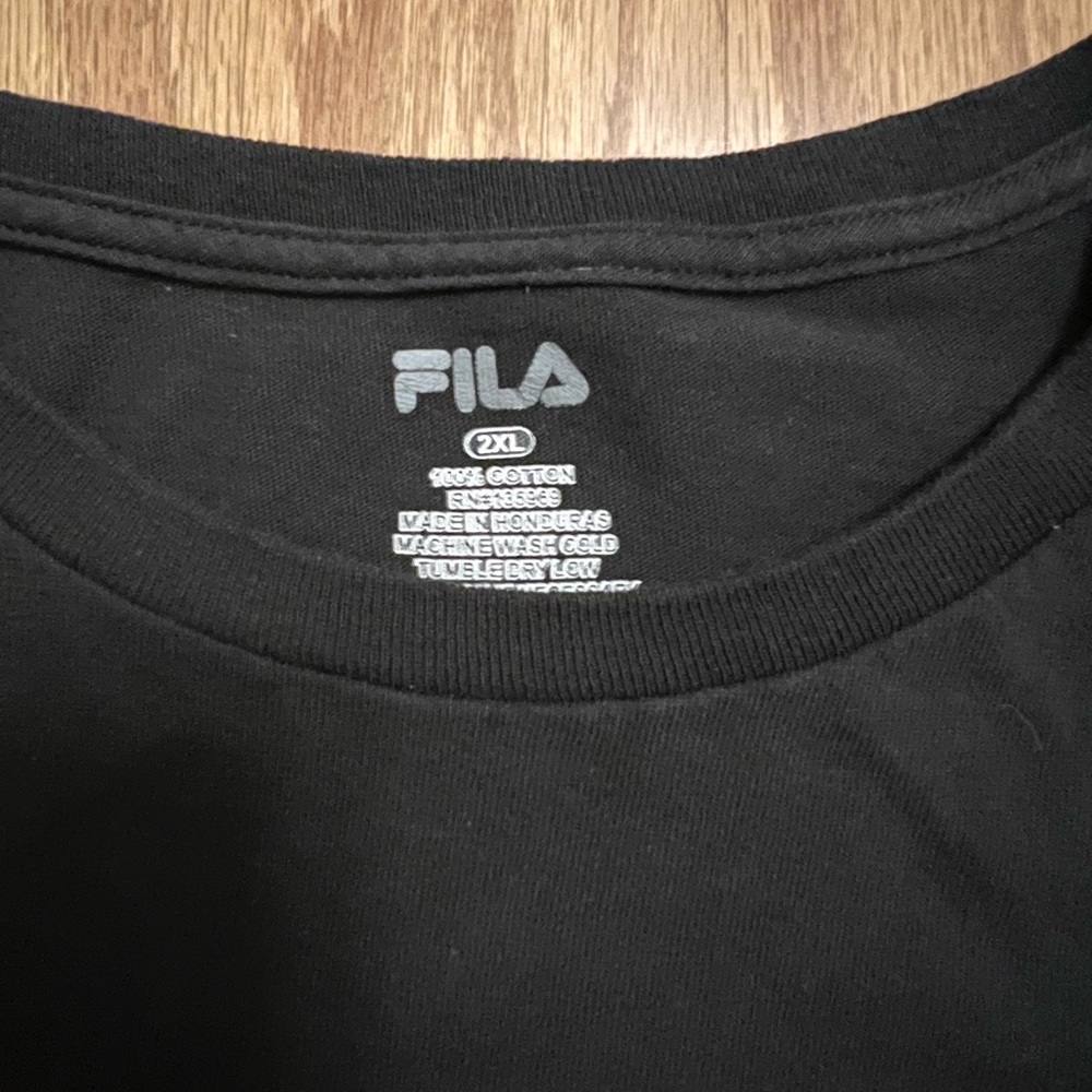 Preowned 2xl Fila shirt